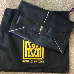 Pour La Victoire clutch